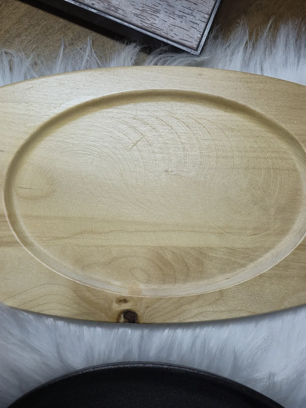 Cast Iron Oval Sizzler - Black with Wooden Trivet